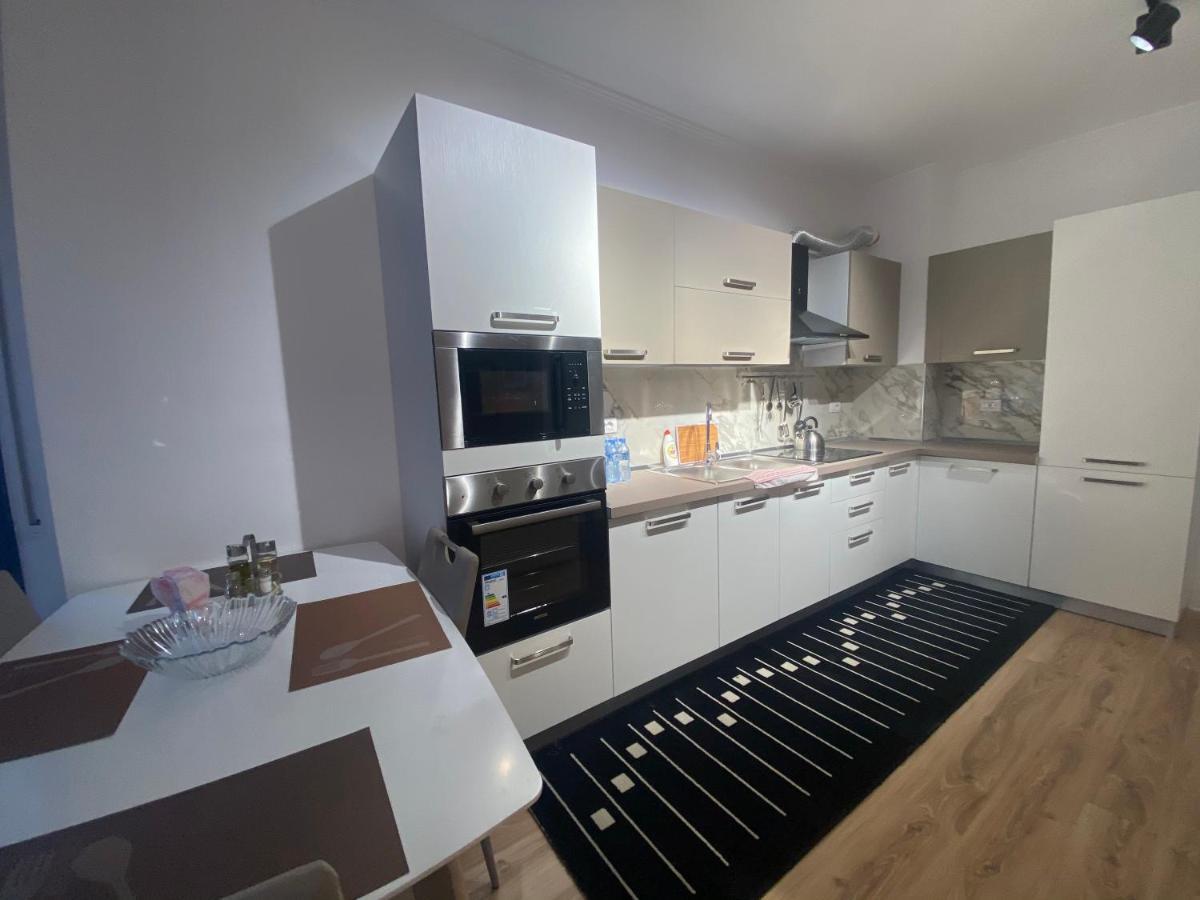 City Center& Sea View Apartment Дуррес Екстер'єр фото
