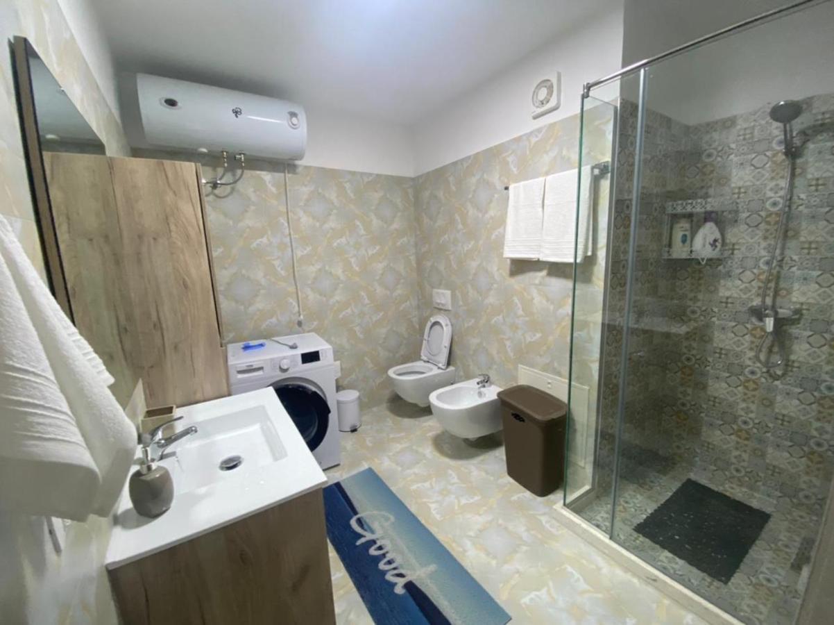 City Center& Sea View Apartment Дуррес Екстер'єр фото